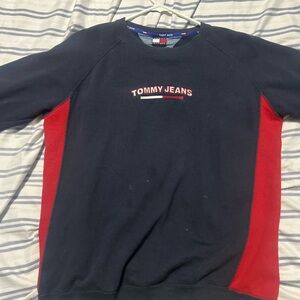 Tommy Hilfiger Men's Black and Red Sweater